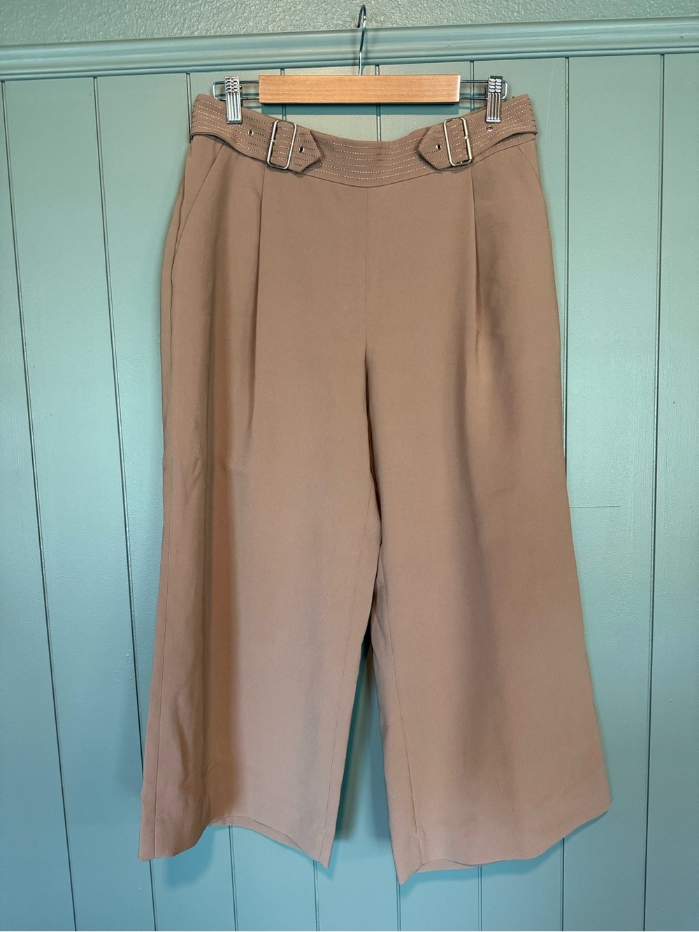 White House Black Market Taupe Wide-Leg Belted Crop Pants
